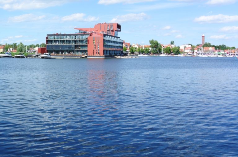 Współpraca przy wykonaniu instalacji grzewczej w Hotelu Mikołajki na Ptasiej Wyspie.